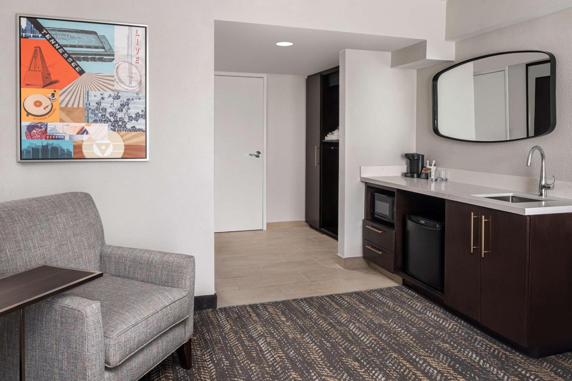 Embassy Suites By Hilton Nashville Airport Eksteriør bilde