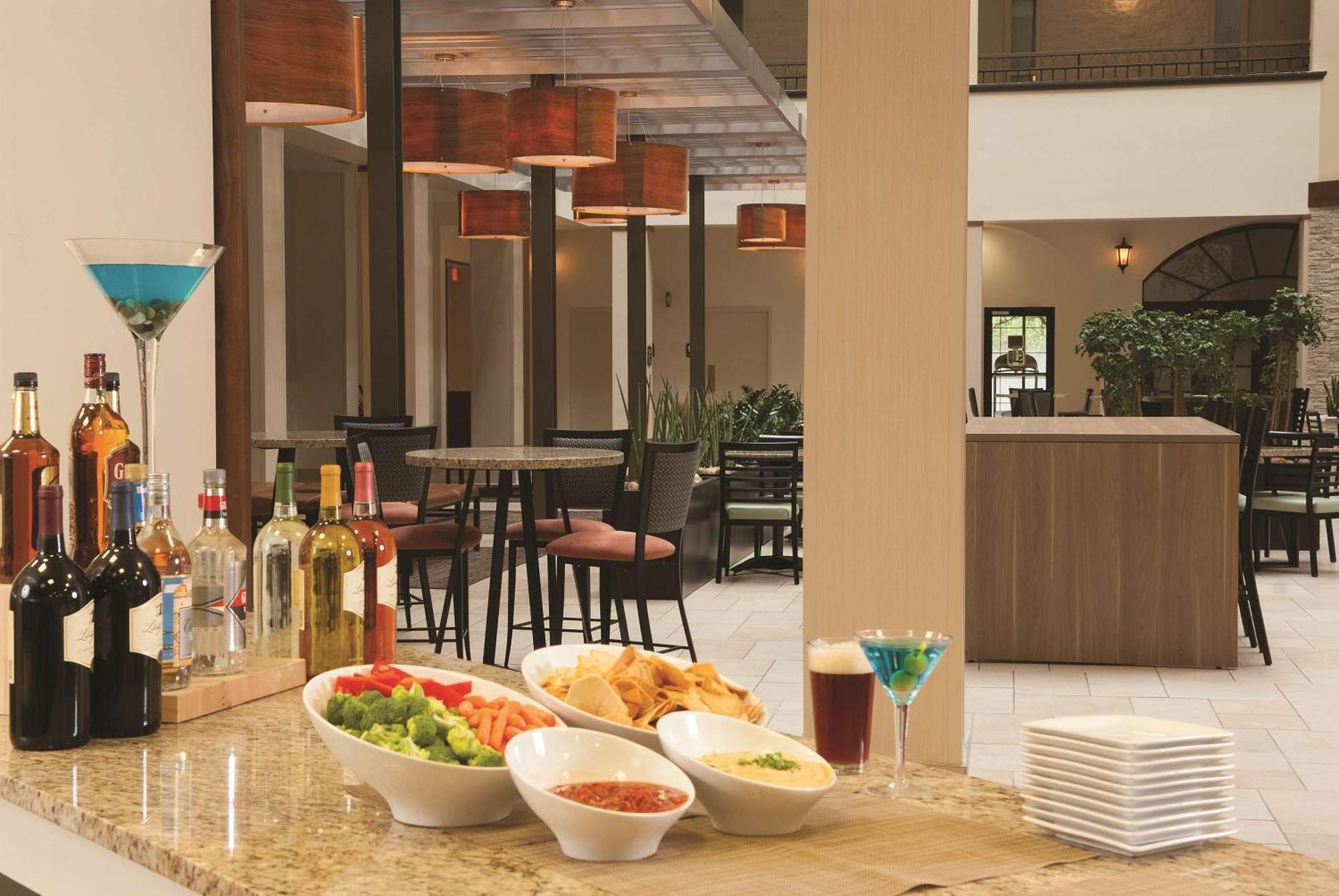 Embassy Suites By Hilton Nashville Airport Eksteriør bilde